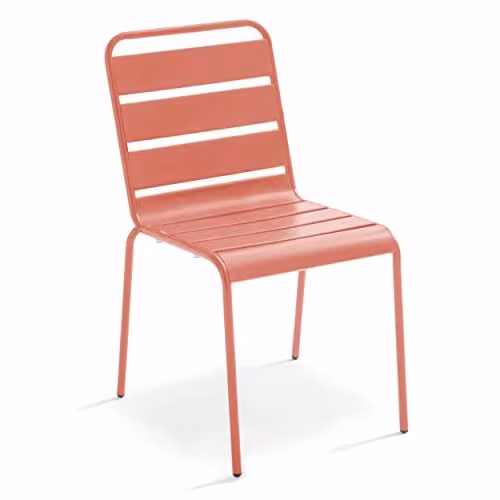 Silla de metal Oviala Palavas apilable en color arcilla para comedor