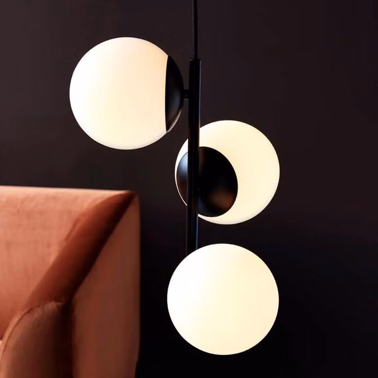 Lámpara colgante Lilly de Nordlux en color negro y blanco con acabado de vidrio y metal para tu salón de estilo escandinavo