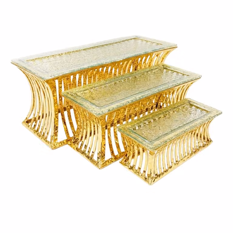 Lote de 3 soportes rectangulares para postres Aulica en color dorado con base de cristal y estructura de metal