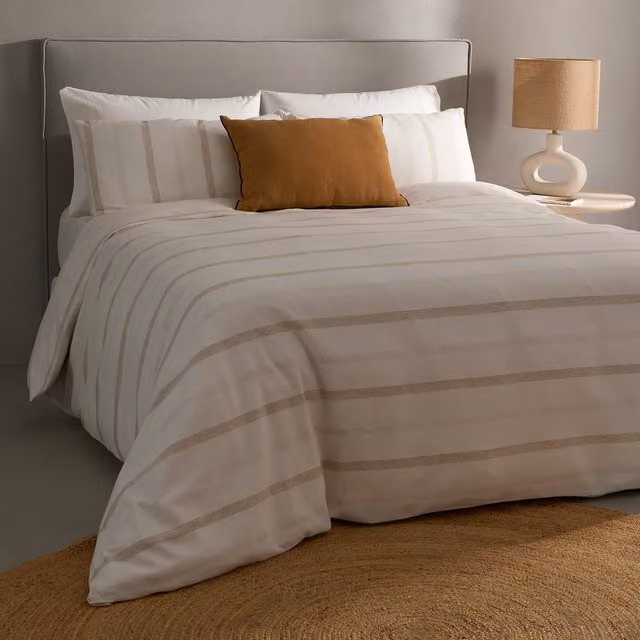 Juego de funda nórdica y fundas de almohada Zane de El Corte Inglés - Room - Algodón y lino con rayas, color beige, 90x200 cm